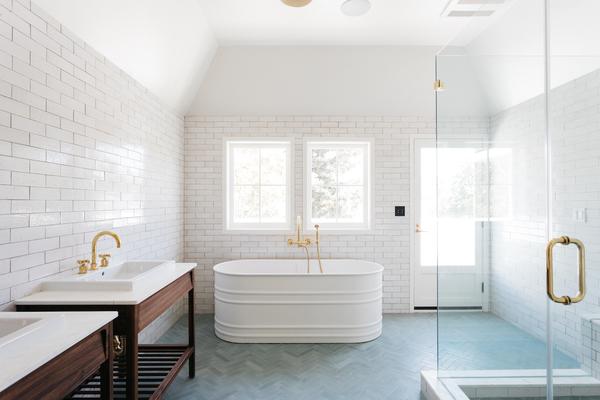 cle-tile-encaustic-cement-rectangle-basil-modern-farmhouse-brick-bathroom-shower-wall-floor-design-jrcorleto-photography-virtually-here-studios-22.4×14.9-300DPI-HR-v1_grande