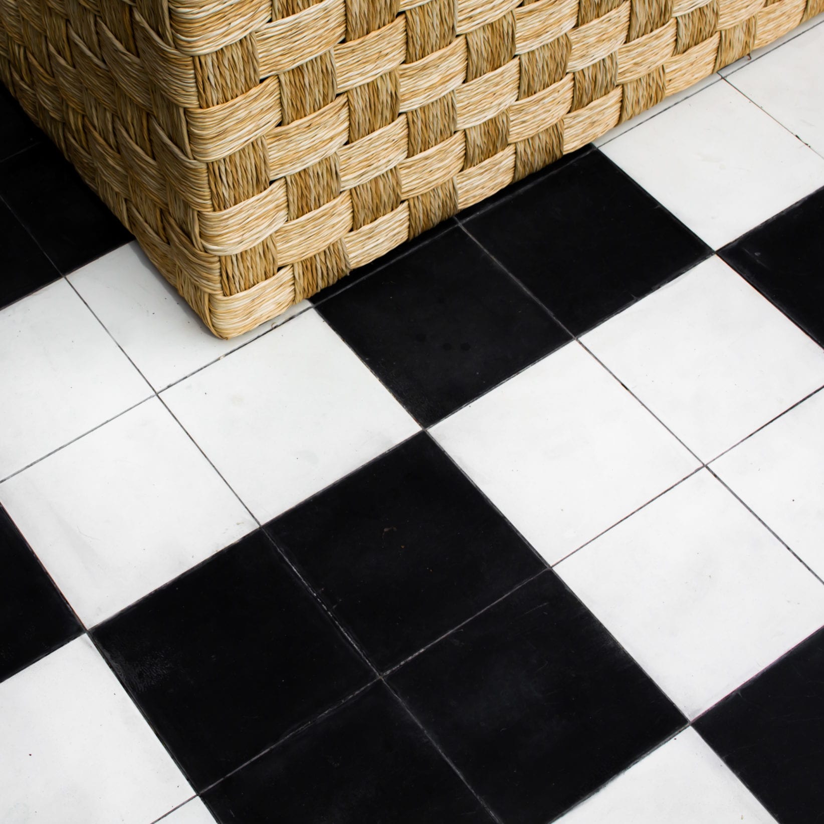 clé tile solid black cement square tiles on the steps of an outdoor patio