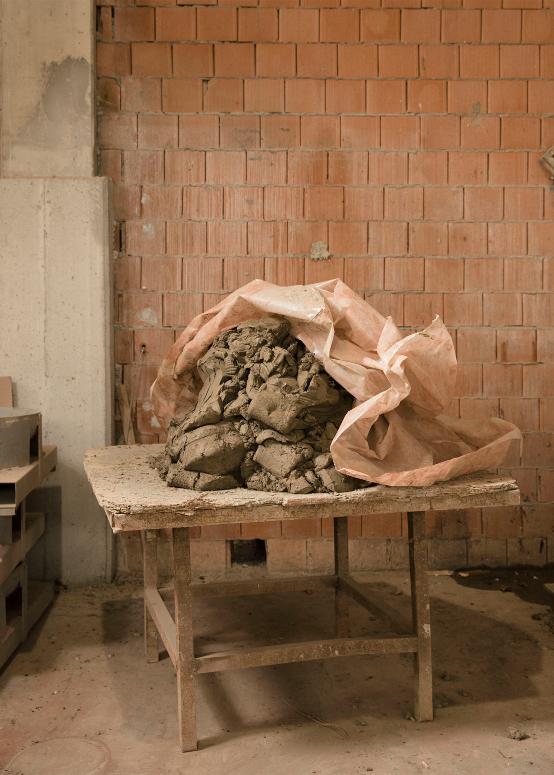 cle-tile-terracotta-fornace-brioni-balsamini-foto-factory-photoshoot-v49